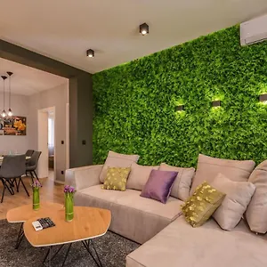  Appartamento Urban Eden - Lux & Style, 2-bedroom, 2-bathroom Bulgaria